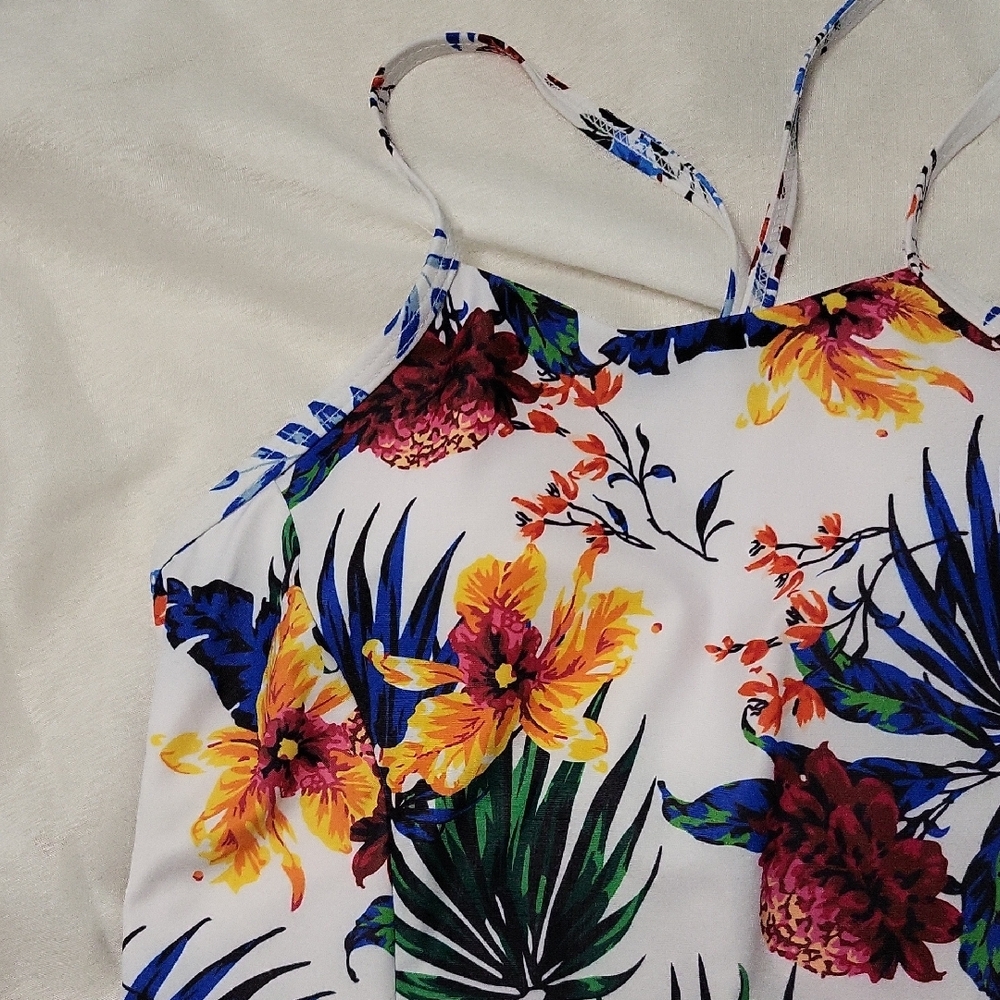 Nwt Multicolor Floral One Piece Swimsuit Size M - Picture 3 of 5